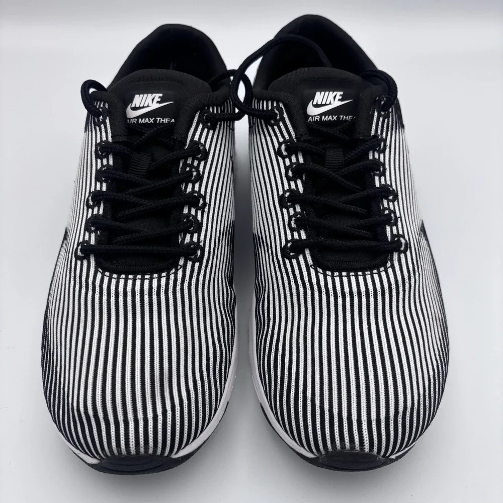 NIKE Air Max Thea Running Shoes Sneakers Women's 6 Black White Striped EUC